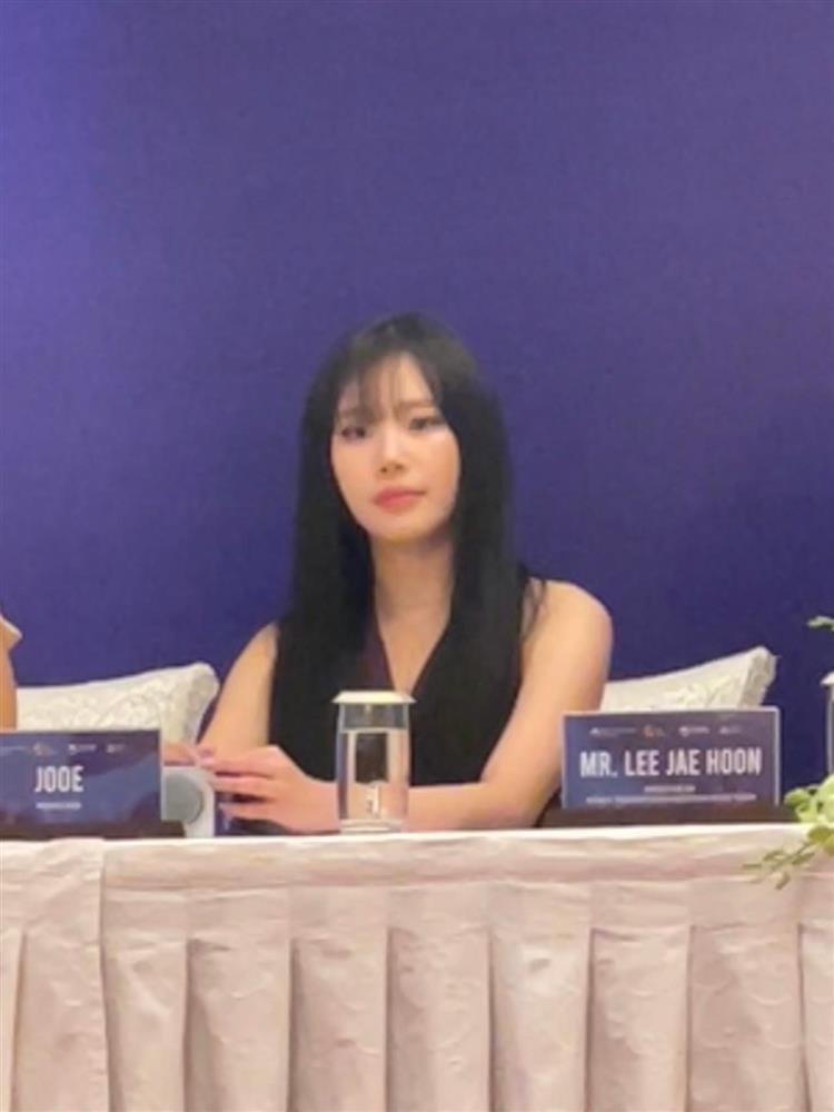 Cận cảnh nhan sắc nữ idol xấu nhất Kpop qua cam thường khi đến Việt Nam-4
