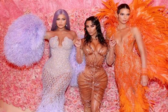 Bộ sưu tập túi xách 'hiếm có khó tìm' của Kardashian - Jenner