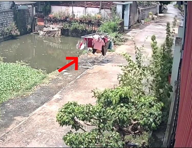 Tình nghĩa xóm làng suýt sứt đầu mẻ trán, may có camera làm chứng-1