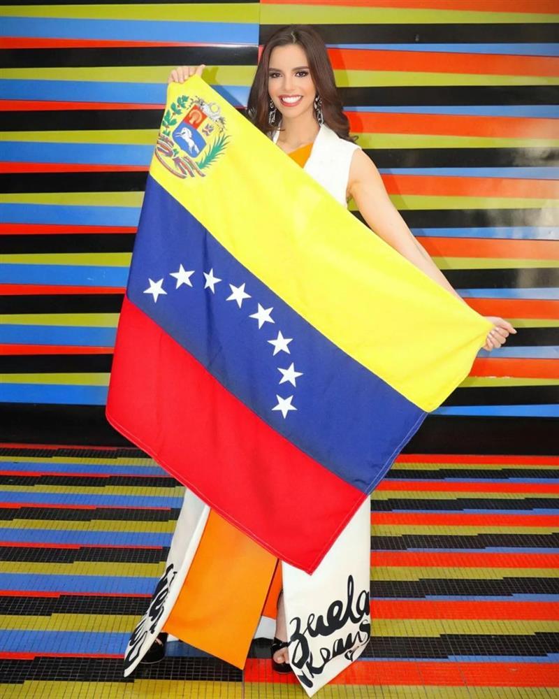 Đối thủ Ngọc Châu tưng bừng lên đường, có người giản dị bất ngờ-1