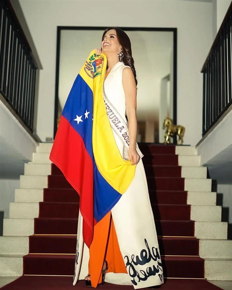 Đối thủ Ngọc Châu tưng bừng lên đường, có người giản dị bất ngờ-4