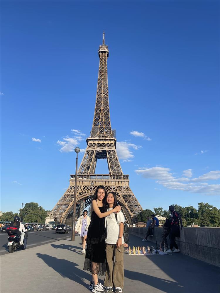 Tin showbiz Việt ngày 18/12: Dương Mỹ Linh khoe quà hồi môn-7