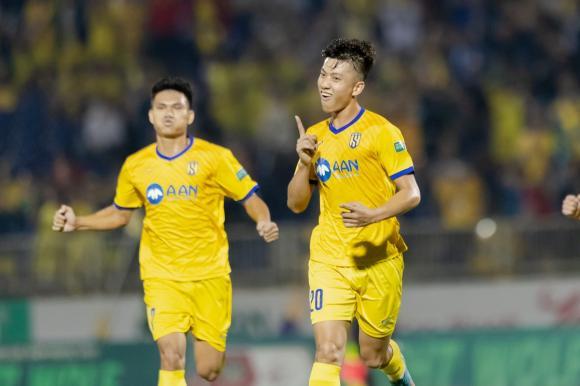 Đoàn Văn Hậu chuyển CLB mới, chung nhà thủ môn Bùi Tiến Dũng-2