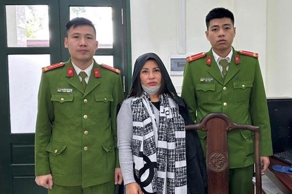 Quý bà tan nát cơ thể vì mê làm đẹp cấp tốc-3