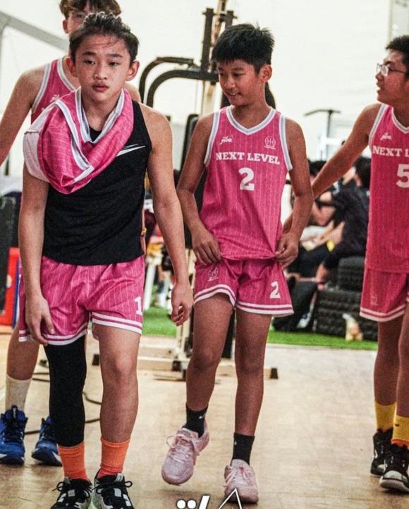 Con trai Lệ Quyên chơi bóng rổ, loạt ảnh điển trai gây sốt-4