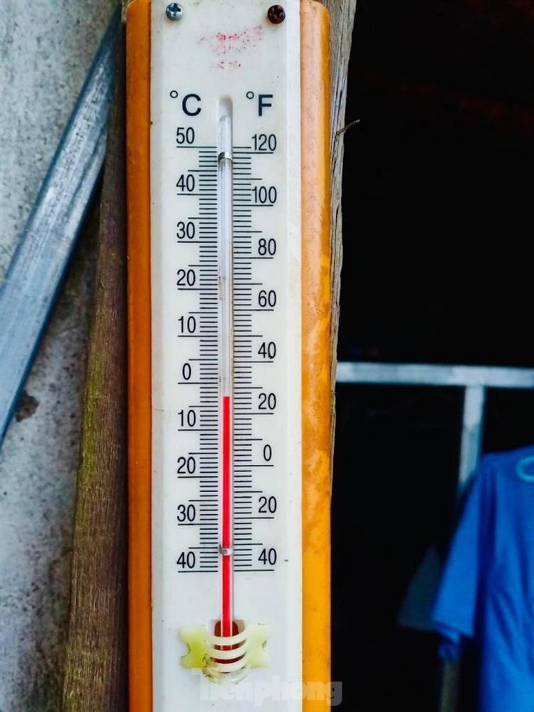 Nghệ An: Ngắm băng tuyết phủ trắng đỉnh núi trong giá lạnh -3 độ-4