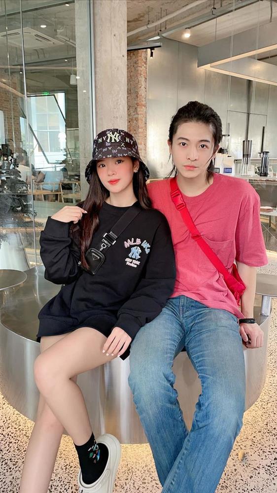 Lộ ảnh Midu tình tứ bên trai lạ, bất ngờ danh tính chàng trai-1