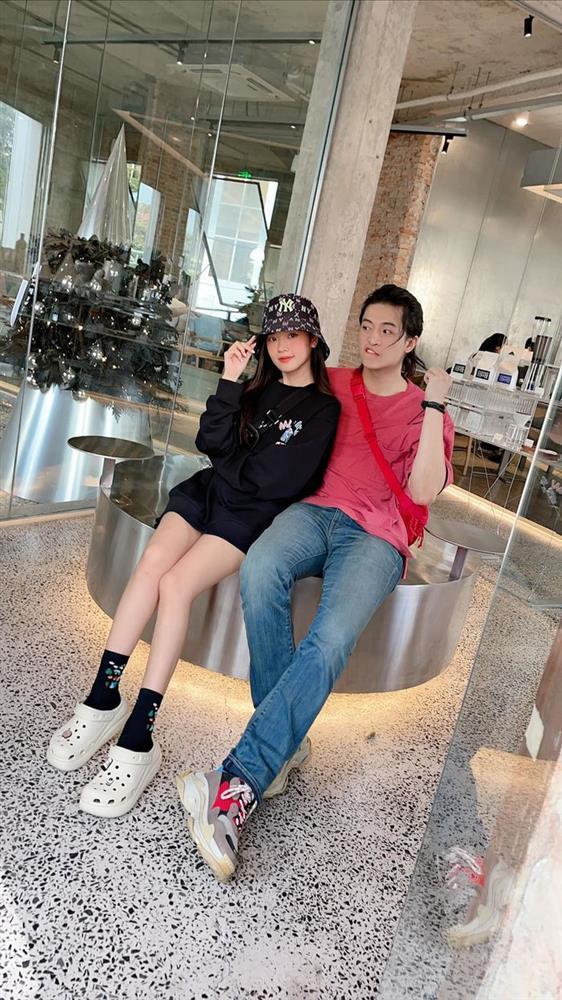 Lộ ảnh Midu tình tứ bên trai lạ, bất ngờ danh tính chàng trai-2