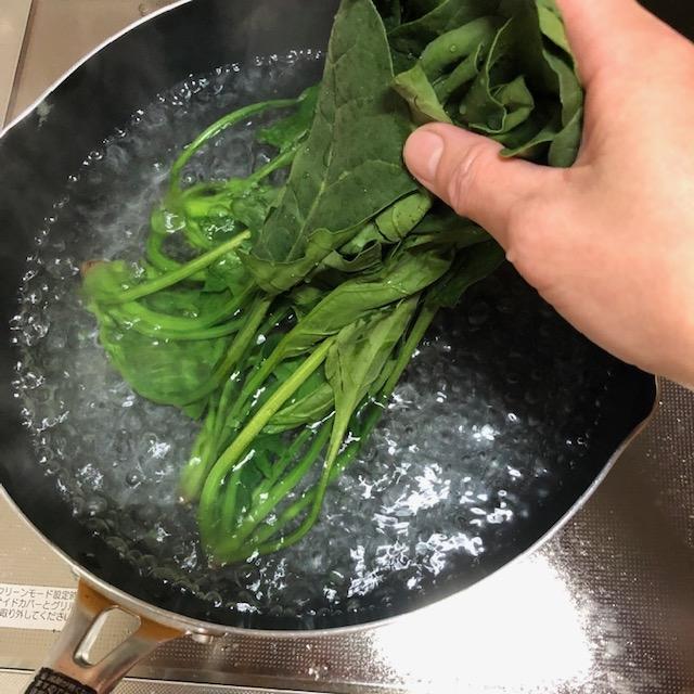 5 loại rau cần chần qua nước sôi trước khi xào để không rước bệnh-5