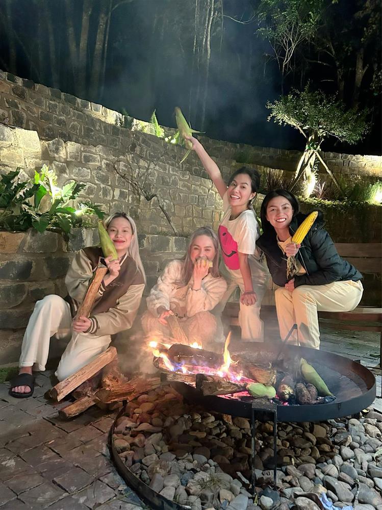 Ảnh cận trang sức đắt bằng vài biệt thự chồng CEO tặng Đoàn Di Băng-2