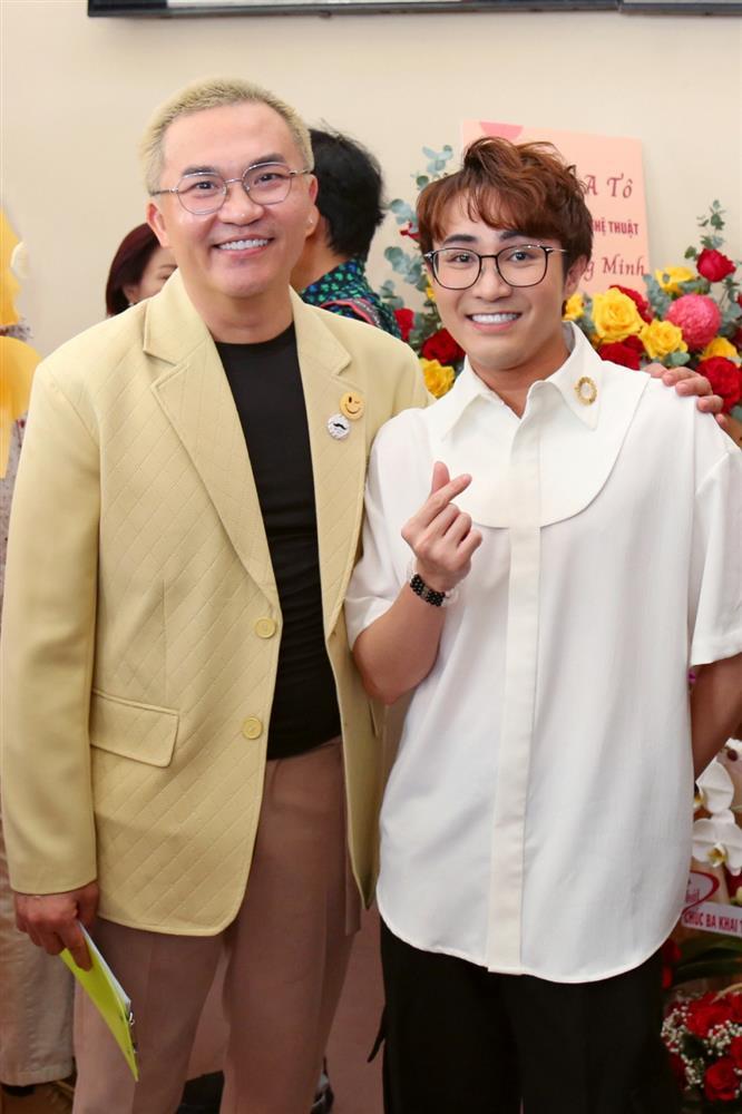 Việt Hương bật khóc khi báo hiếu thành công thầy Minh Nhí-7