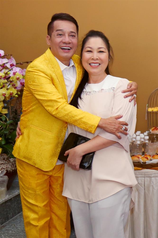 Việt Hương bật khóc khi báo hiếu thành công thầy Minh Nhí-6