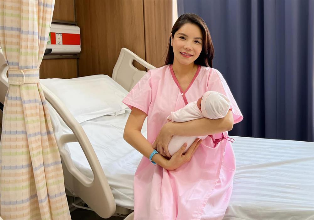 10 sao Việt sinh con năm 2022-4