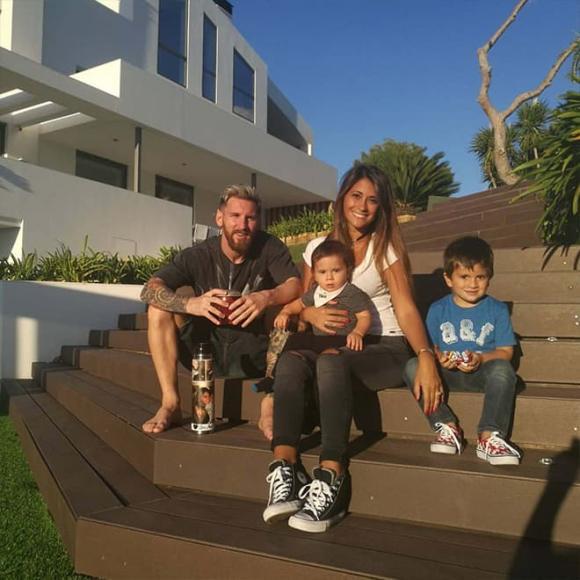 Choáng váng cuộc sống xa hoa của Messi bên vợ và các con-10