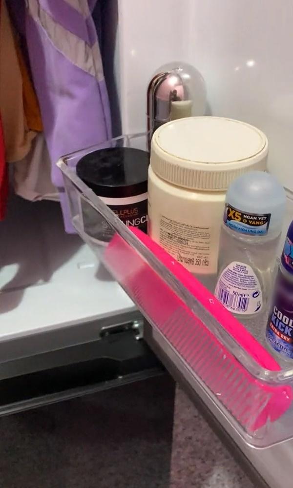 Mua tặng bà xã tủ lạnh xịn, chồng giật mình thứ vợ cất bên trong-2