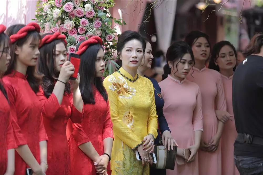 Bùi Tiến Dũng khoe mẹ vợ, nhan sắc phụ huynh gây sốt-4
