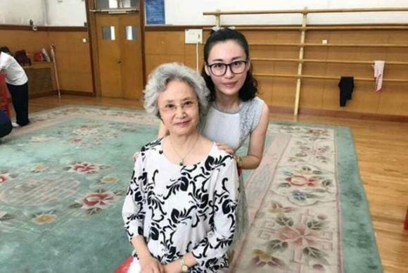 Cuộc sống của Bạch Cốt Tinh trong Tây Du Ký 1986 ở tuổi 79-2