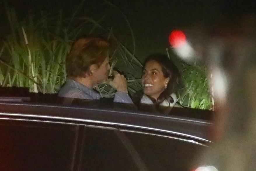 Brad Pitt mừng sinh nhật với bạn gái tin đồn-1