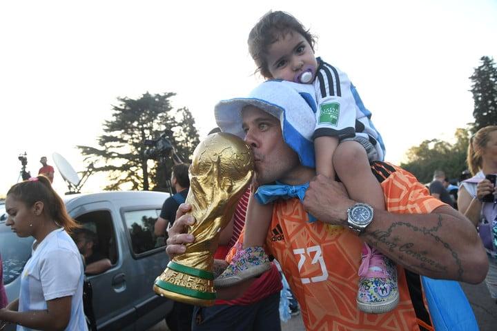 Argentina cho cả nước nghỉ làm, đón Messi và đội tuyển trở về-6