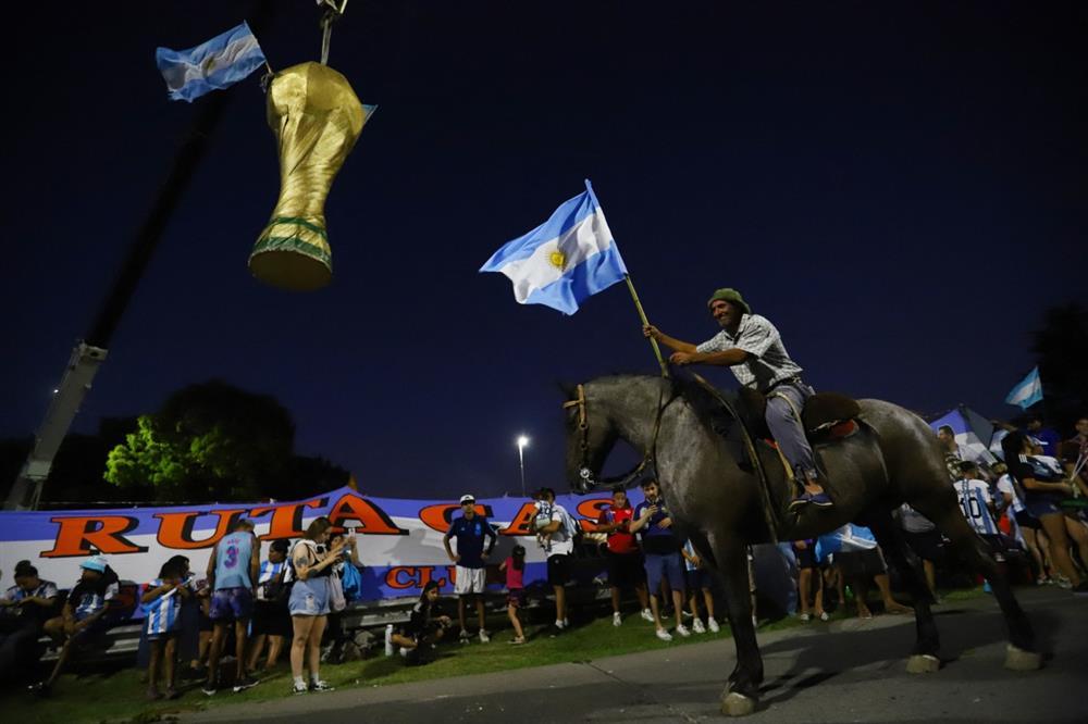 Argentina cho cả nước nghỉ làm, đón Messi và đội tuyển trở về-9