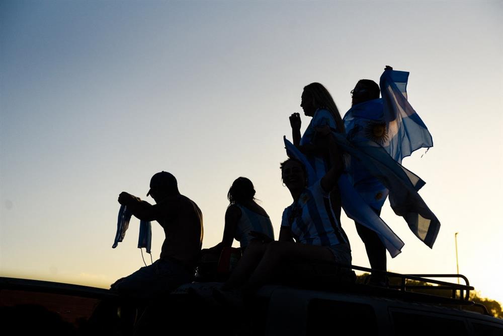 Argentina cho cả nước nghỉ làm, đón Messi và đội tuyển trở về-10