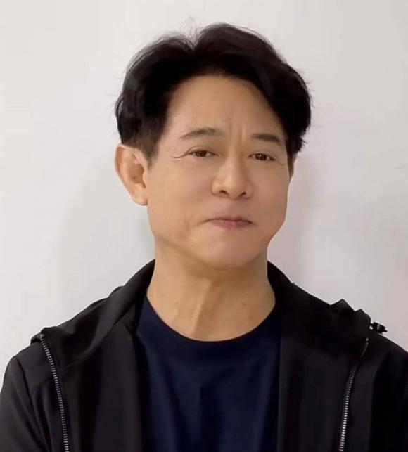 Lý Liên Kiệt gây sốc với diện mạo trẻ trung tuổi 59, nghi vấn thẩm mỹ-1