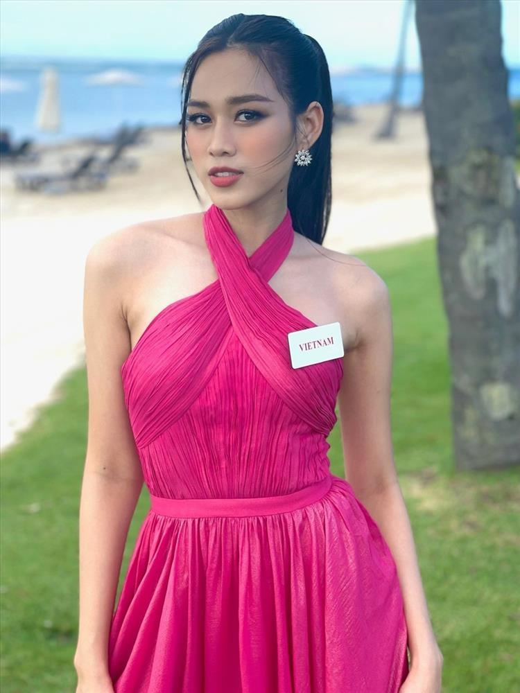 Top 3 Hoa hậu Việt Nam 2020 ra quốc tế: Đỗ Thị Hà gánh team-7