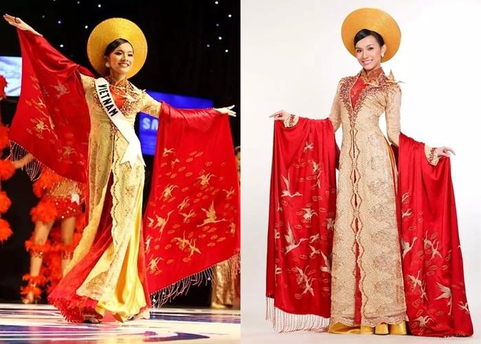 15 quốc phục Việt tại Miss Universe: Bộ Ngọc Châu đẹp nhất?-3