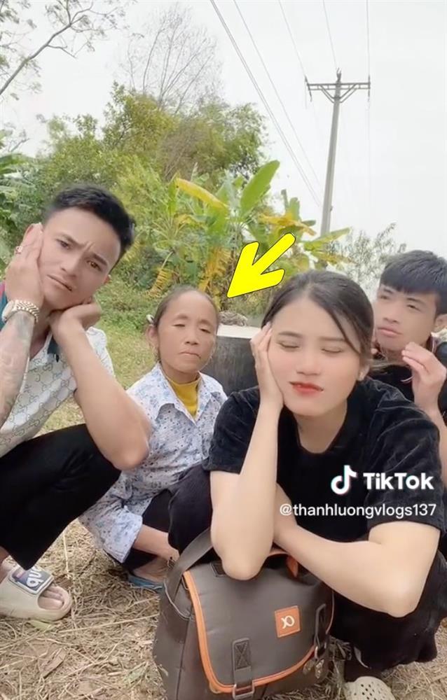 Bà Tân Vlog lần đầu phản ứng căng vì bị chê thẩm mỹ mặt đơ cứng-4