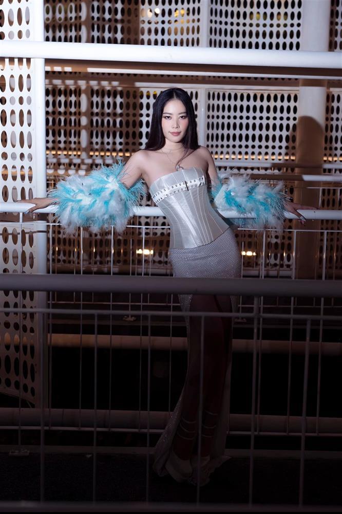 Nam Em đụng hàng Đỗ Thị Hà, Thùy Tiên: Ai đỉnh nhất?-4