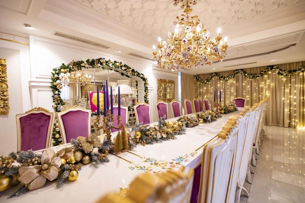 Chói mắt giáng sinh ở penthouse dát vàng 650m2 của Ngọc Thanh Tâm-6