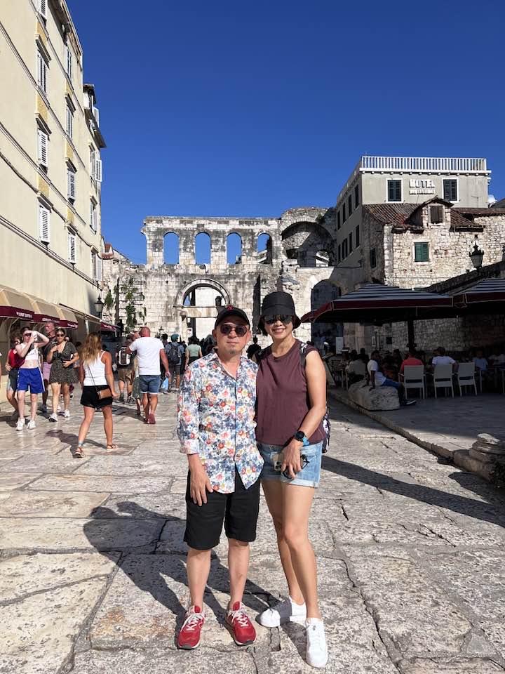 Nhạc sĩ Quốc Trung lâu lâu khoe vợ mới, nhan sắc ra sao?-5