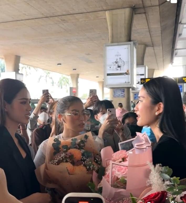 Phương Anh nức nở tại sân bay sau thất bại Miss International-5