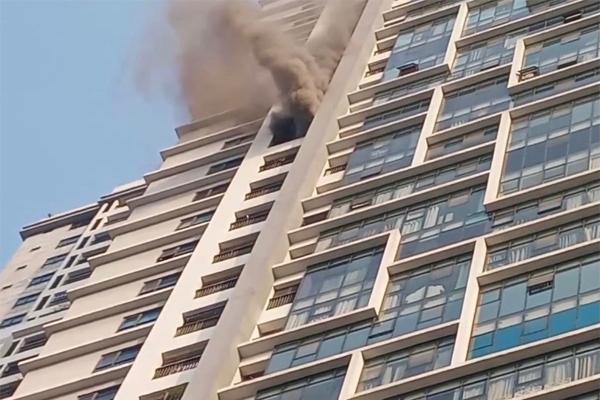 Người đàn ông say rượu phóng hỏa đốt căn hộ-1