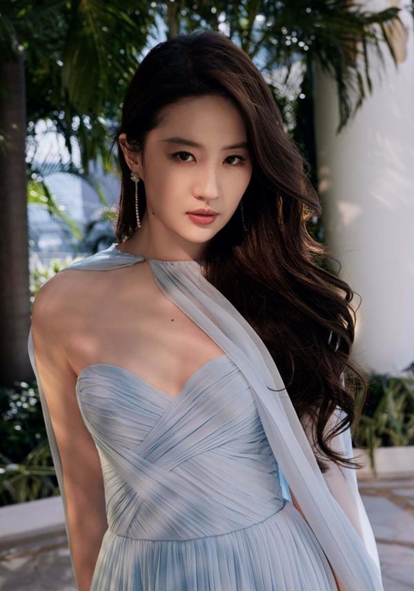 Lưu Diệc Phi lên ngôi Thị hậu-5