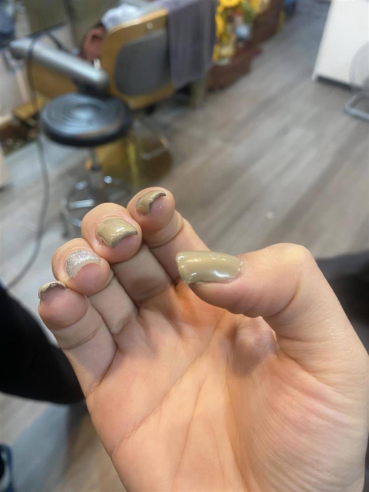 Làm nail 400k nhem nhuốc bẩn thỉu, chủ quán còn đòi vặt cổ khách-4