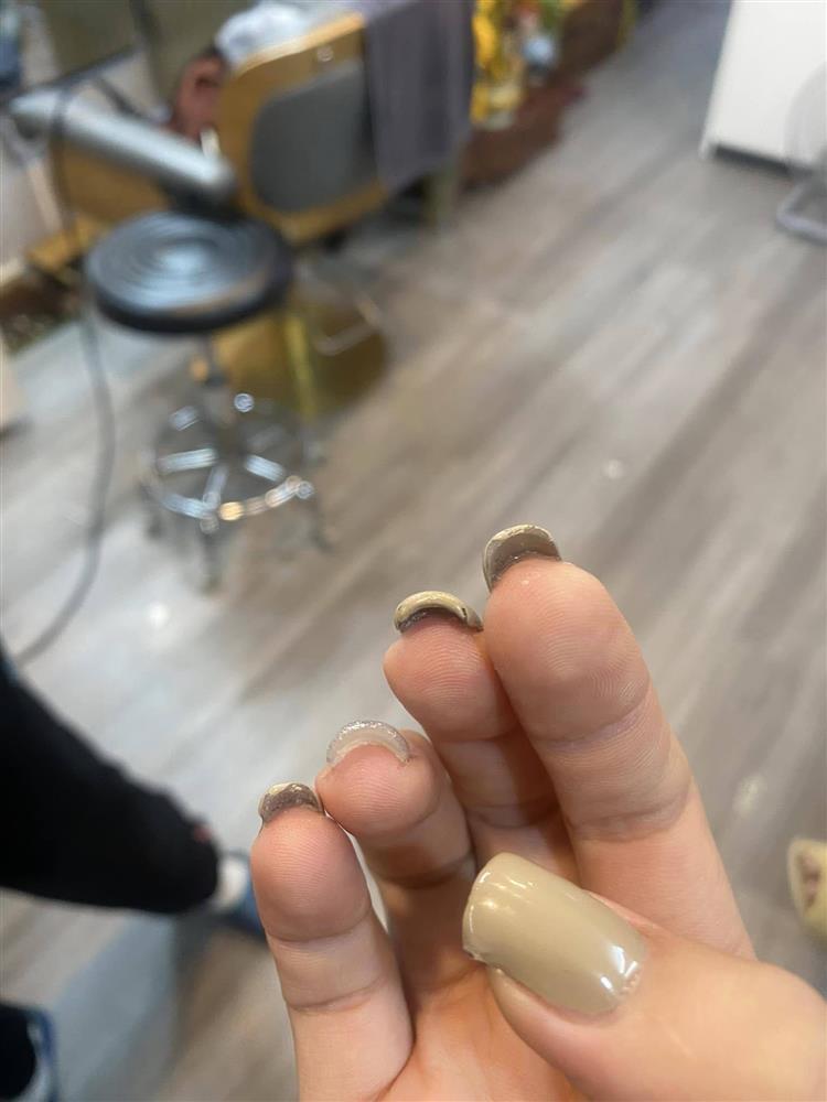 Làm nail 400k nhem nhuốc bẩn thỉu, chủ quán còn đòi vặt cổ khách-6