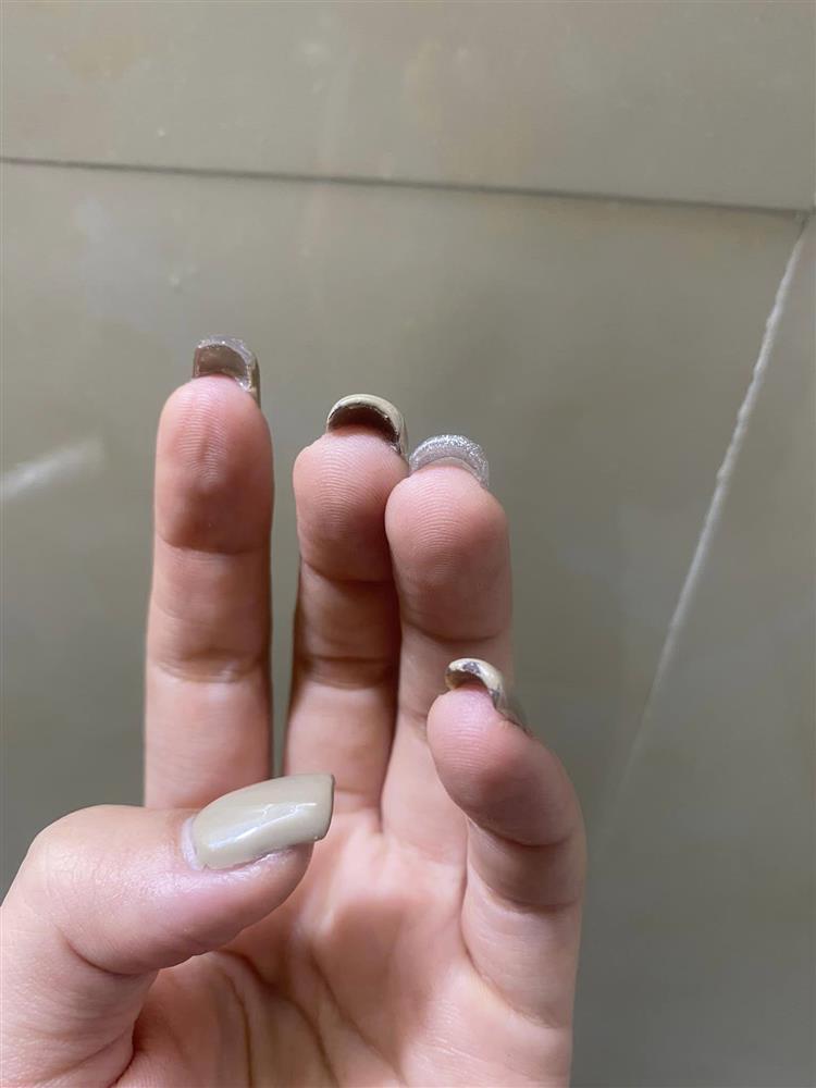 Làm nail 400k nhem nhuốc bẩn thỉu, chủ quán còn đòi vặt cổ khách-7