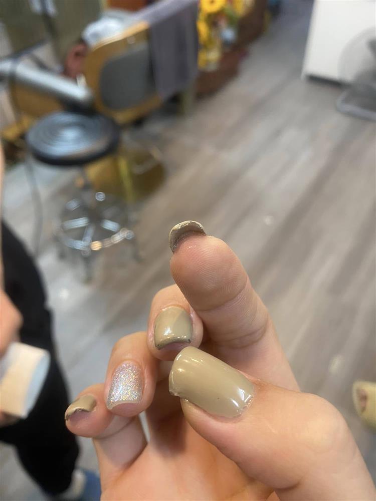 Làm nail 400k nhem nhuốc bẩn thỉu, chủ quán còn đòi vặt cổ khách-3