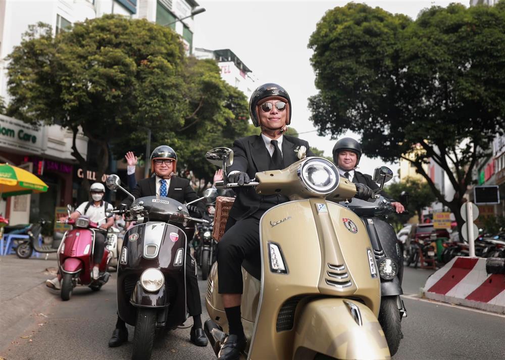 Khánh Thi theo chàng về dinh cùng dàn xe hùng hậu-2