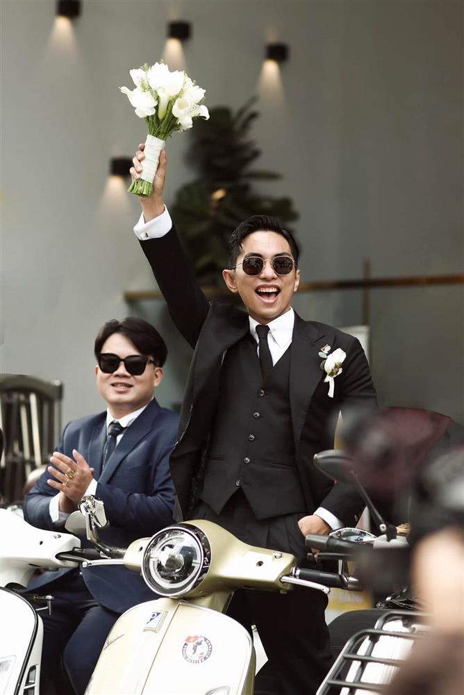 Khánh Thi theo chàng về dinh cùng dàn xe hùng hậu-1