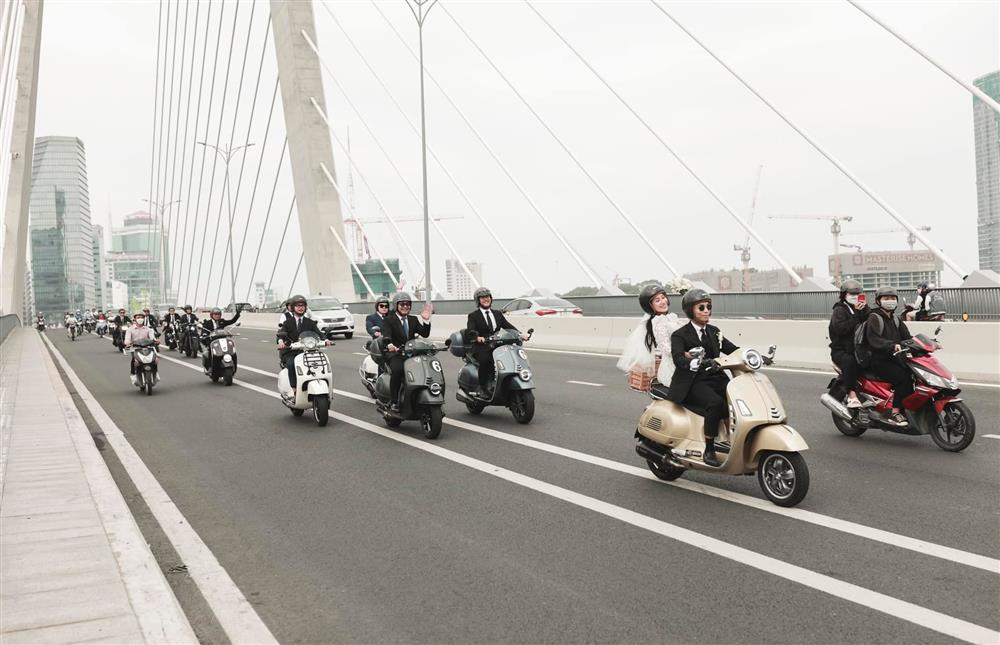 Khánh Thi theo chàng về dinh cùng dàn xe hùng hậu-12