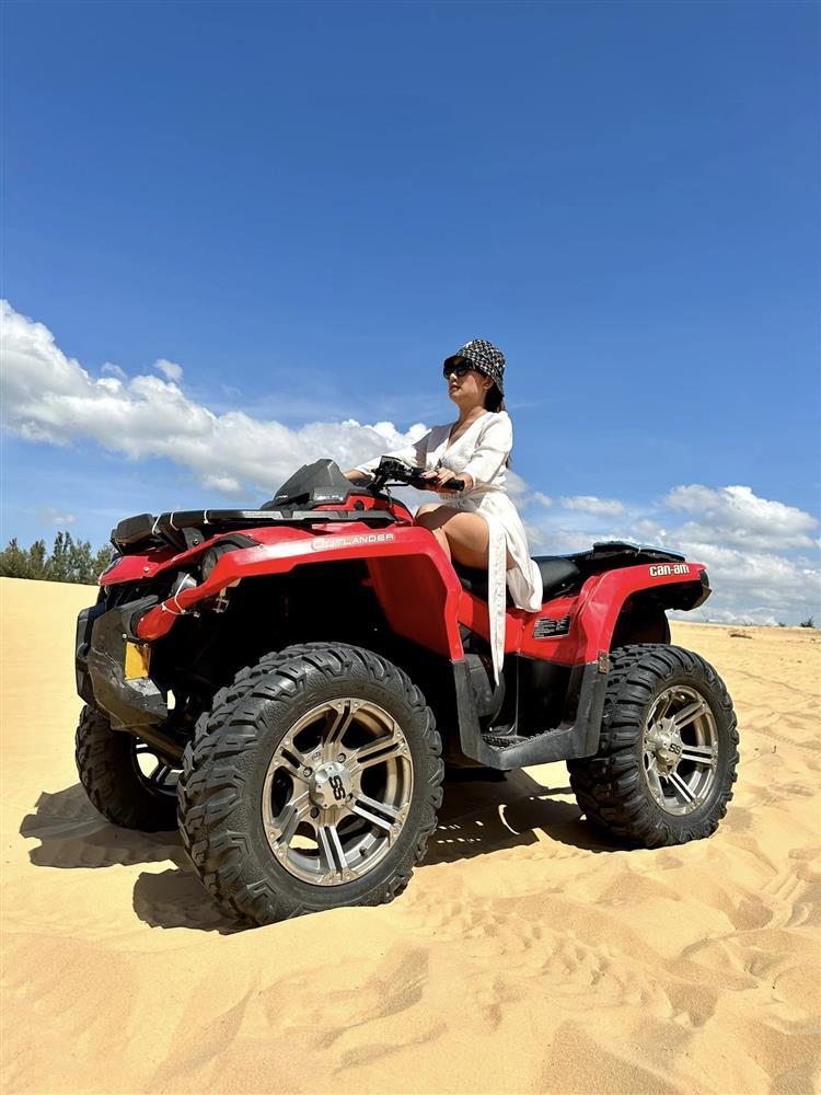 Tin showbiz Việt ngày 22/12: Phùng Ngọc Huy say bên tình tin đồn-14