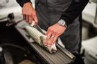 Tranh cãi cách làm sashimi 'nhân đạo' của người Nhật
