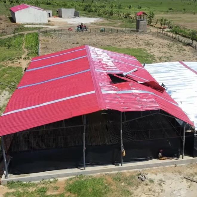 Quang Linh Vlog liên tục thiệt hại lớn về tài sản dịp cuối năm-1