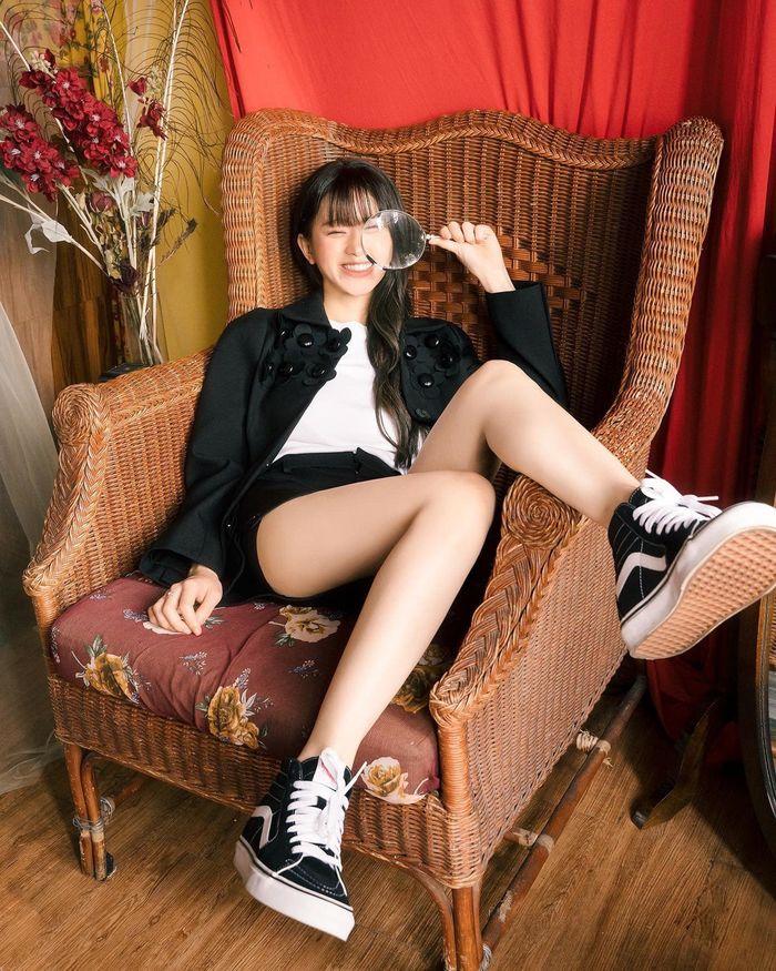 Xoài Non, Linh Ka cùng bị chụp lén, nhan sắc có khác ảnh phây?-4