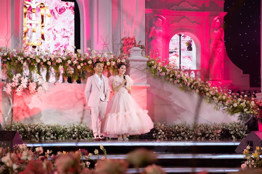 Khánh Thi tốn gần 1 tỷ cho váy cưới khi kết hôn cùng Phan Hiển-6