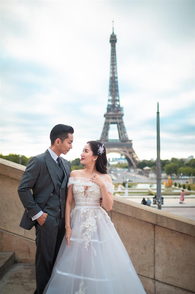 Khánh Thi tốn gần 1 tỷ cho váy cưới khi kết hôn cùng Phan Hiển-10