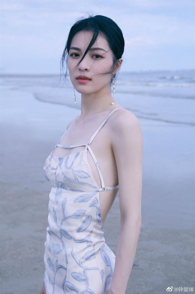 Lộ ảnh Trương Vân Long hẹn hò Chung Sở Hy-5