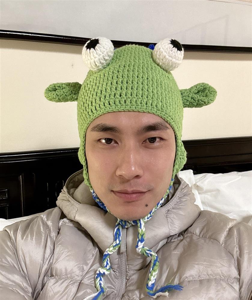 Tin showbiz Việt ngày 23/12: Tú Vi bức xúc khi bị chê sửa nát mặt-11